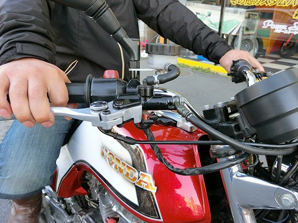 アダルトコンチ | 旧車バイクカスタムパーツのゼットファーザーブラザーズ