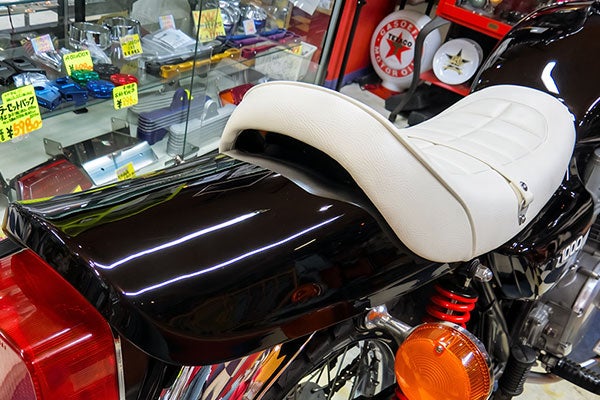 Z1/Z2/Z・KZ900/Z・KZ1000純正タイプアンコ抜きバナナシート