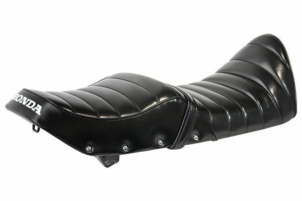 cbr400fオオカワ赤黒タックロールシート Yahoo!オークション - CBR400F タックロール オオカワ 大川 シート 新